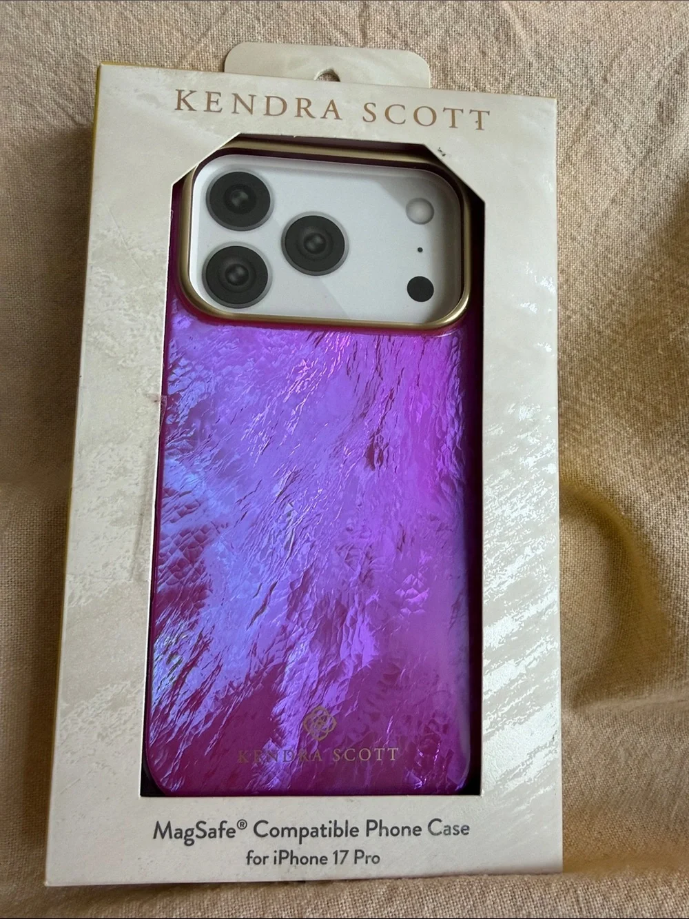 NWT~ Kendra Scott Iridescent Purple/Pink MagSafe iPhone 17 Pro phone Case